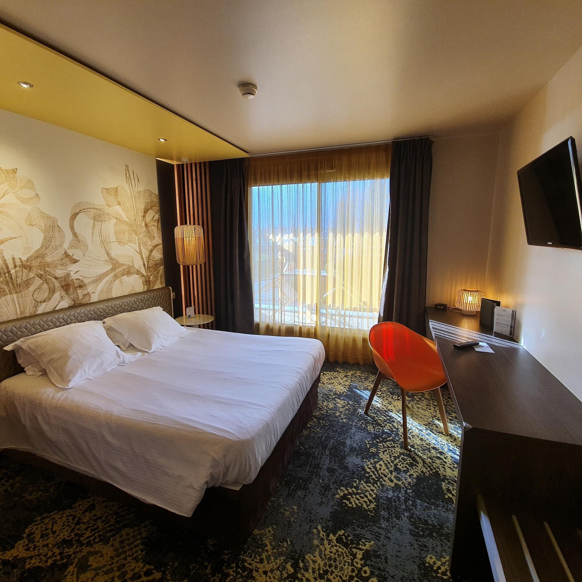 Western Aquakub Hotel 3*